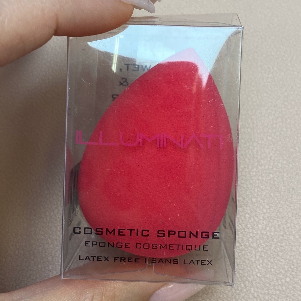 Illuminati Cosmetic Sponge
